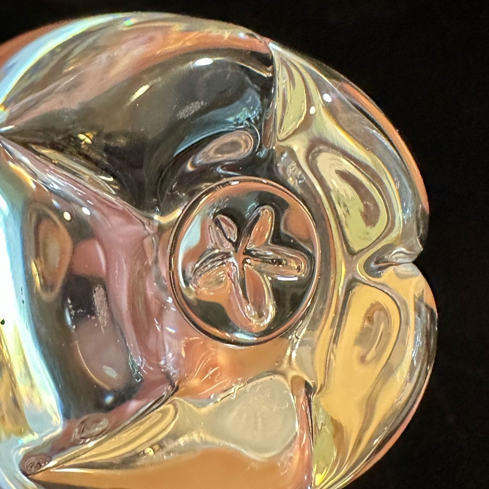 Steuben Crystal Iconic Apple - Picture 3 of 6